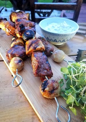A picture of Beef skewers a'la Stroganoff.