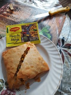 મેગી પાર્સલ (Maggi Parcel Recipe In Gujarati) રેસીપી મુખ્ય ફોટો