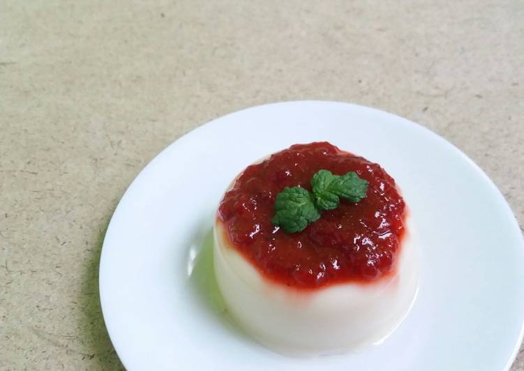 Lychee pannacotta with strawberry sauce #pr_recookagarlebihjeli