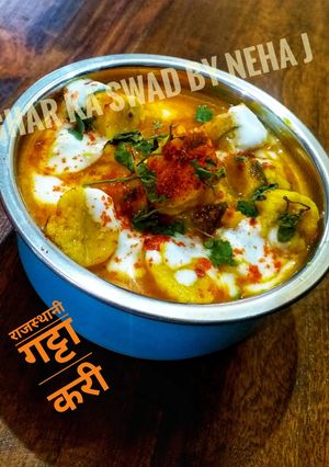 गट्टे की सब्जी (gatte ki sabzi recipe in Hindi) रेसिपी मुख्य फोटो