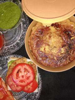 पके हुए चावल का चीला (Pake hue Chawal ka Chilla recipe in Hindi) रेसिपी मुख्य फोटो