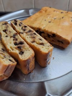 Una foto de Budín sin tacc de yogur con chips de chocolate
