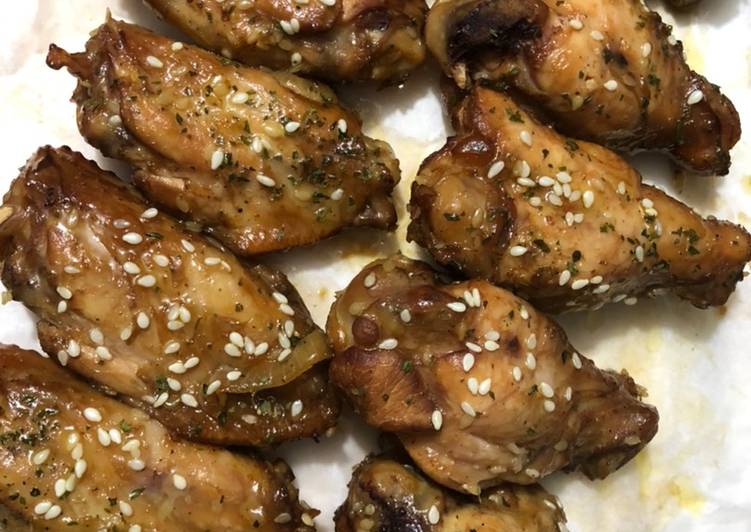 •Chicken Wings• 🤤