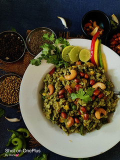 થાઈ બ્રાઉન રાઈસ (Thai Brown Rice Recipe in Gujarati) રેસીપી મુખ્ય ફોટો