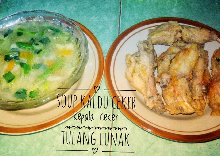 Soup kaldu ceker with ceker tulang lunak