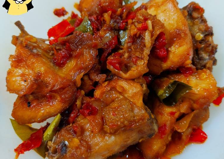 Resep Ayam Pedas Daun Jeruk Sederhana