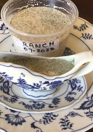 A picture of California Farm Fresh Buttermilk and Ranch Dressing.