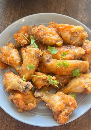 Hình của món Gà Rán Sốt Bơ Tỏi.