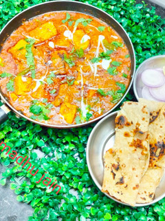 ढाबा स्टाइल पनीर मसाला (Dhaba style Paneer Masala recipe in hindi) रेसिपी मुख्य फोटो
