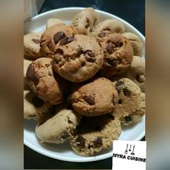 A picture of Chocolate chips cookies.