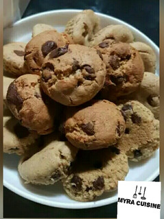 A picture of Chocolate chips cookies.