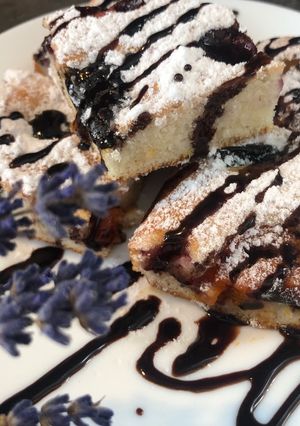 Gyors, gyümölcsös süti 🍪🍒 recept fotója
