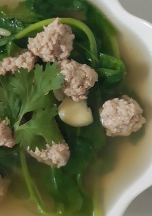 รูปของ "แกงจืดผักโขม" Amaranth Soup with Minced Pork🌿🥣
