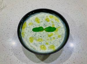 Una foto de Tzatziki tradicional griego 🇬🇷