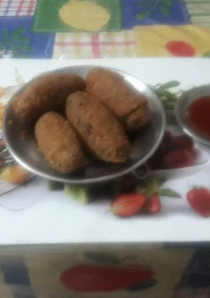 A picture of Left over chapati cutlet/ roll.