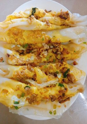 Hình của món Bánh cuốn trứng.