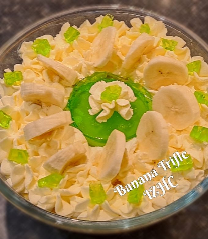 A picture of 🍌🍰🍌Banana Trifle🍌🍰🍌.
