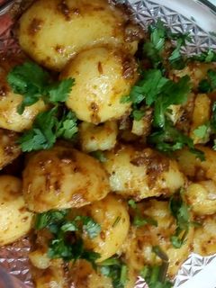 अचारी आलू (Achari Aloo recipe in hindi) रेसिपी मुख्य फोटो