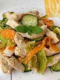 Insalata di pollo e verdure