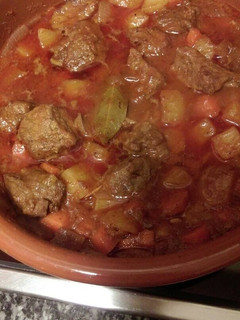 Una foto de Estofado de ternera con cebollitas y zanahoria