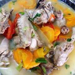 A picture of Sup ayam kampung spesial.