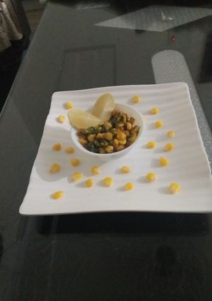 चटपटे कुरकुरे स्वीट कॉर्न (Chatpata kurkure sweet corn recipe in Hindi) रेसिपी मुख्य फोटो
