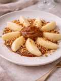 Manzana roja con dulce de leche