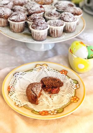 Foto di Muffin al cioccolato e fragole