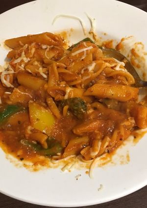 A picture of Red sauce pasta.