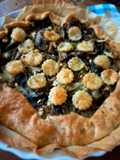 Torta rustica con scarola e tonno