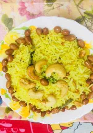 A picture of Lemon rice.