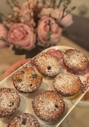 Tehéntúrós-áfonyás muffin recept fotója