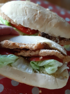 Una foto de Sándwich de Milanesas de carne