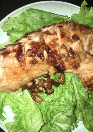 Hình của món Gà áp chảo mật ong (Eat Clean).