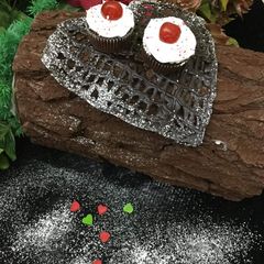 A picture of Chocolate cupcake.