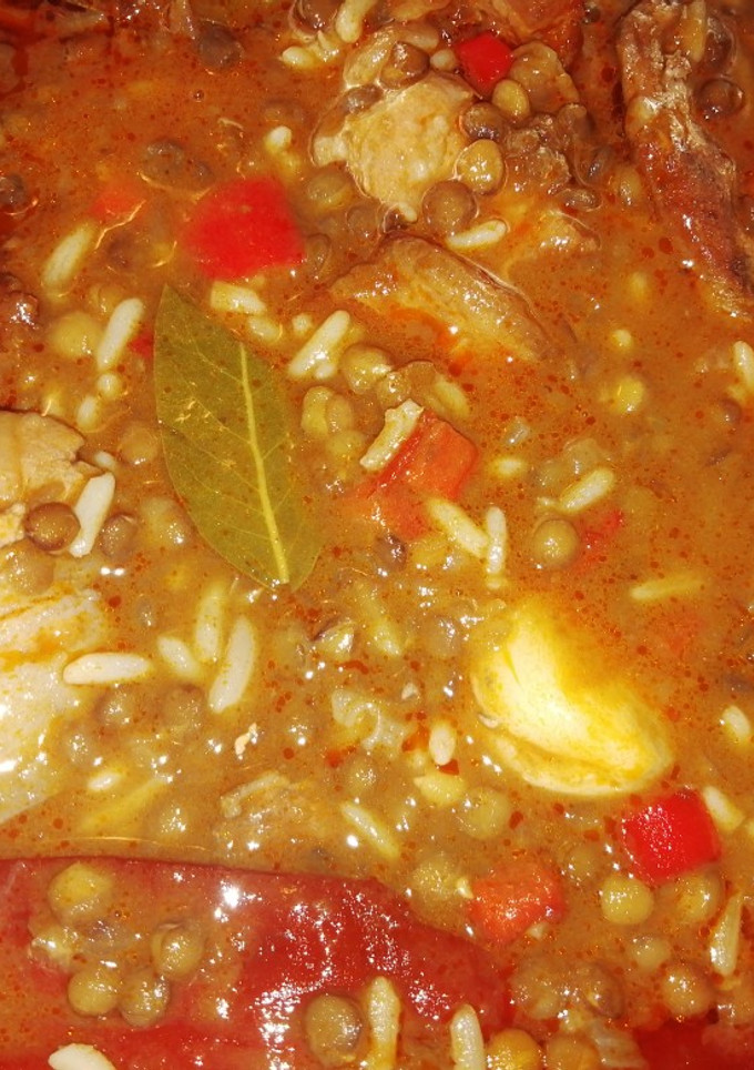 Una foto de Lentejas con arroz 😋