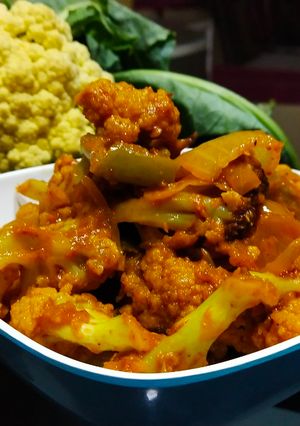 A picture of Smoked Gobhi -do -pyaza.