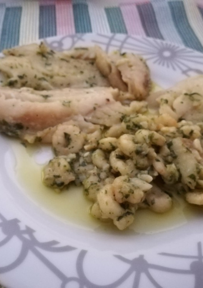 Una foto de Abadejo en salsa verde con gambas