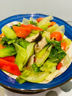 甜椒香菇炒大陸妹 的食譜成品照片