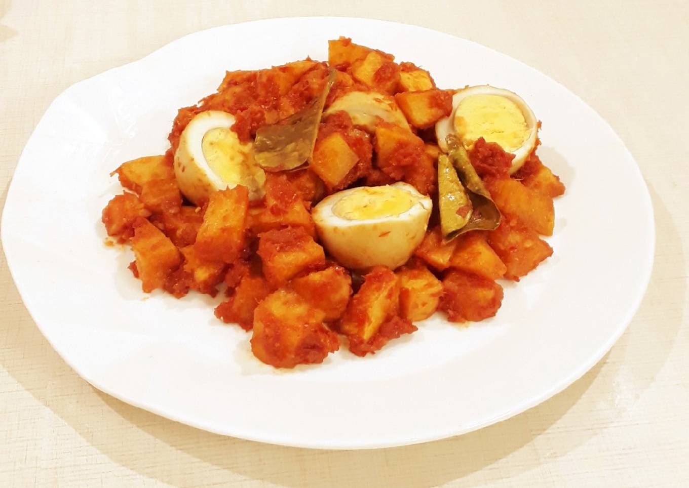 Balado telur kentang