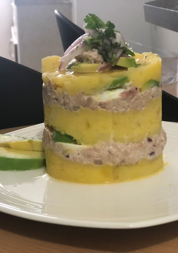 Una foto de Una casera Causa Limeña!