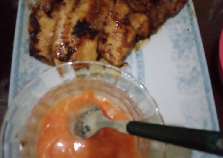 Bagaimana Menyiapkan 94. Steak filet tilapia with spicy mayonaise, Bikin Ngiler