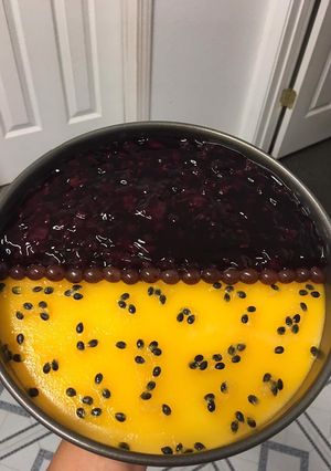 Hình của món CheeseCake chanh dây & quả mọng không dùng lò nướng.