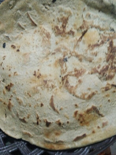 બાજરીના રોટલા (Bajri Rotla Recipe In Gujarati) રેસીપી મુખ્ય ફોટો
