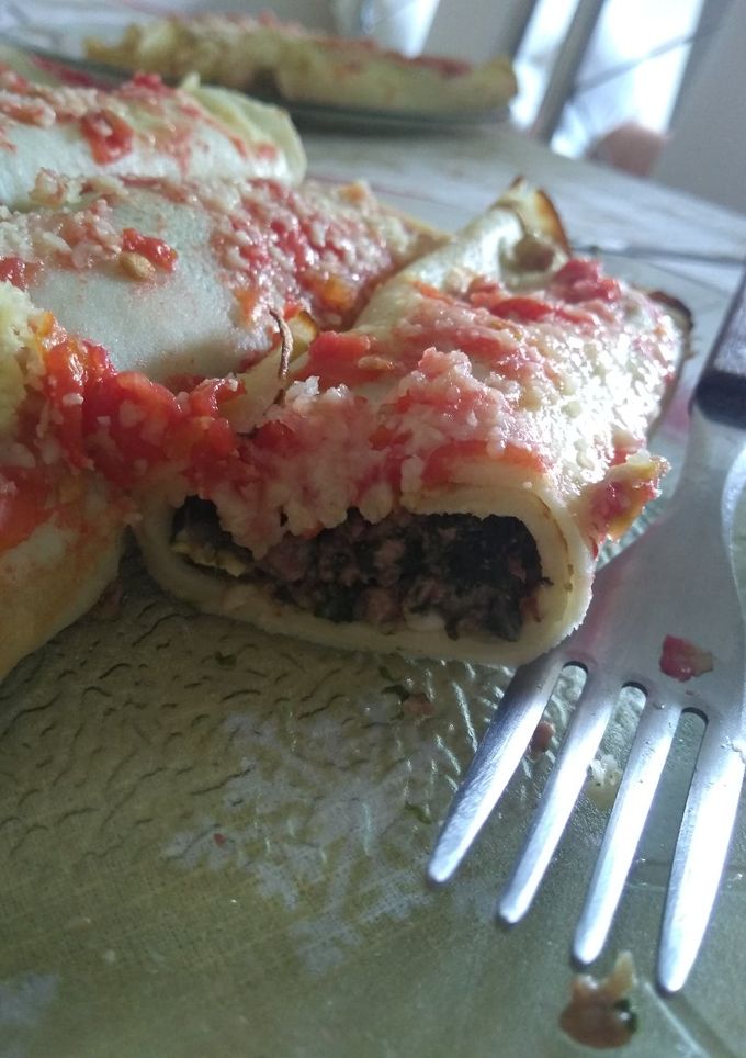 Una foto de Canelones de carne molida o carne picada con acelga