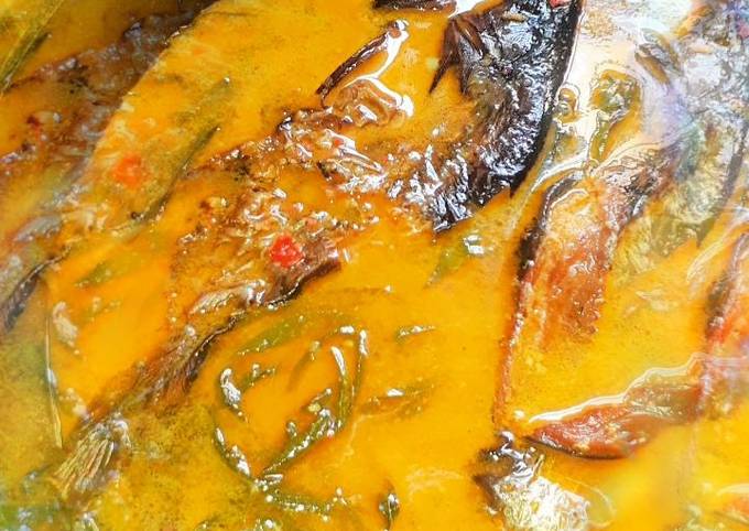 Gulai salai ikan patin & daun ubi