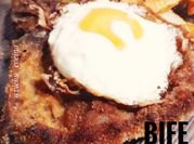 Una foto de costeletas frita