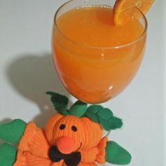Fresh orange juice A picture of Fresh orange juice.