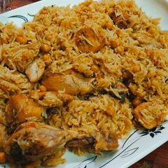 A picture of Chicken chana pulao.