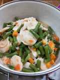 68. Tumis Buncis Baso Salmon